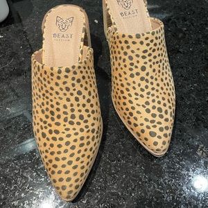 Women’s mules - size 6! Never been worn